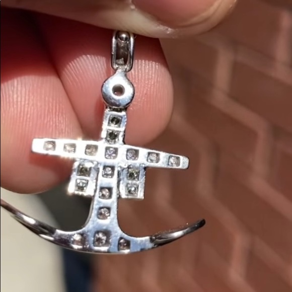 Very rare! Olle Lynggaard’s 18k Gold Diamond Anchor Cross - Picture 2 of 5